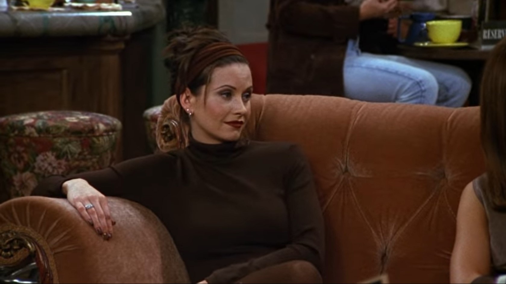 Опять эти идиотские истории про динозавров... когда же они наконец вымрут?!