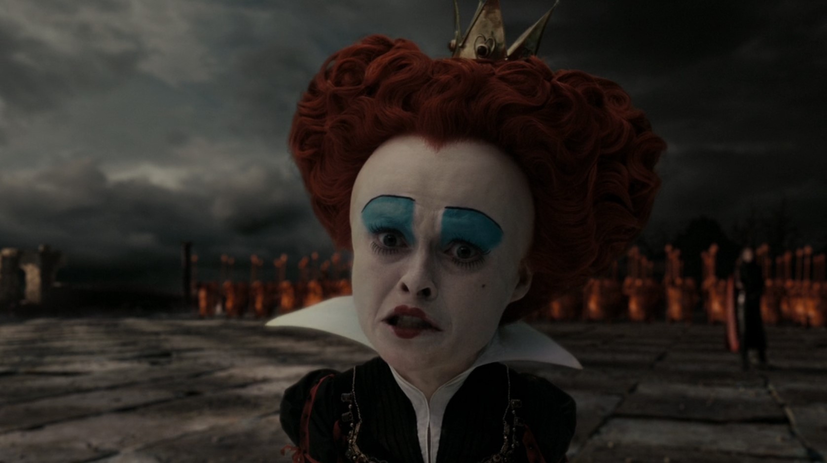 Нет! Моя корона! Я старше и монарше!