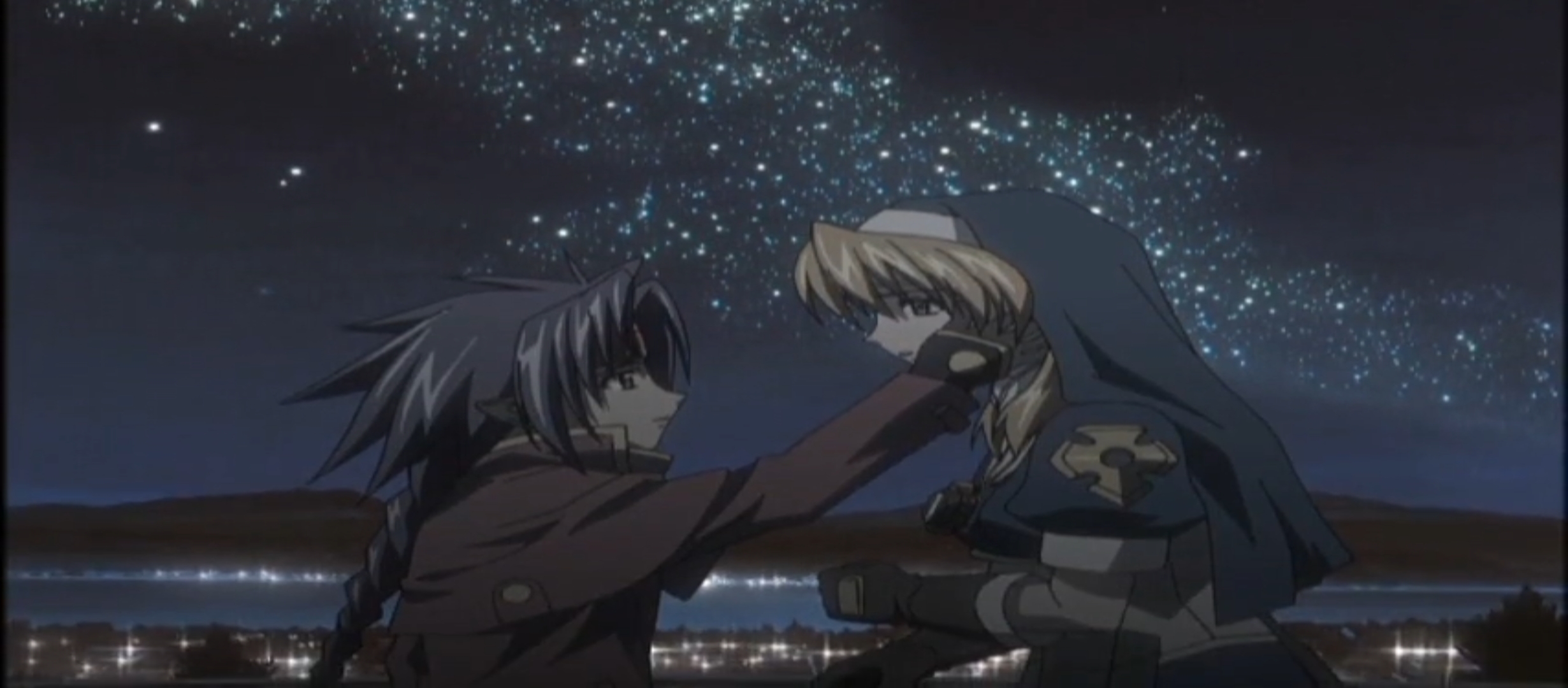 — Когда ты умрёшь, меня тоже уже не будет в этом мире. Мне нечего будет делать здесь без тебя...
— Но послушай Хроно, я же...
— Я хочу измениться, хочу верить в то, что не существует ничего неизменного.
— Хроно...
— Встретив тебя, я открыл для себя целый новый мир. Ты стала для меня светом, показавшим мне путь из тьмы, где я находился. Я очень тебе благодарен.
— О чём ты говоришь, это ты меня спас.
— Но по моей вине твоя жизнь...
— Именно потому что моя жизнь так коротка, у меня нет времени на сомнения. Я всё поняла только благодаря твоим часам. Только благодаря им я могу смело идти по выбранному мною пути. И у меня есть силы на это, потому что ты со мной, Хроно.
— Я не дам тебе умереть... Что бы ни пришлось за это отдать — я спасу тебя.