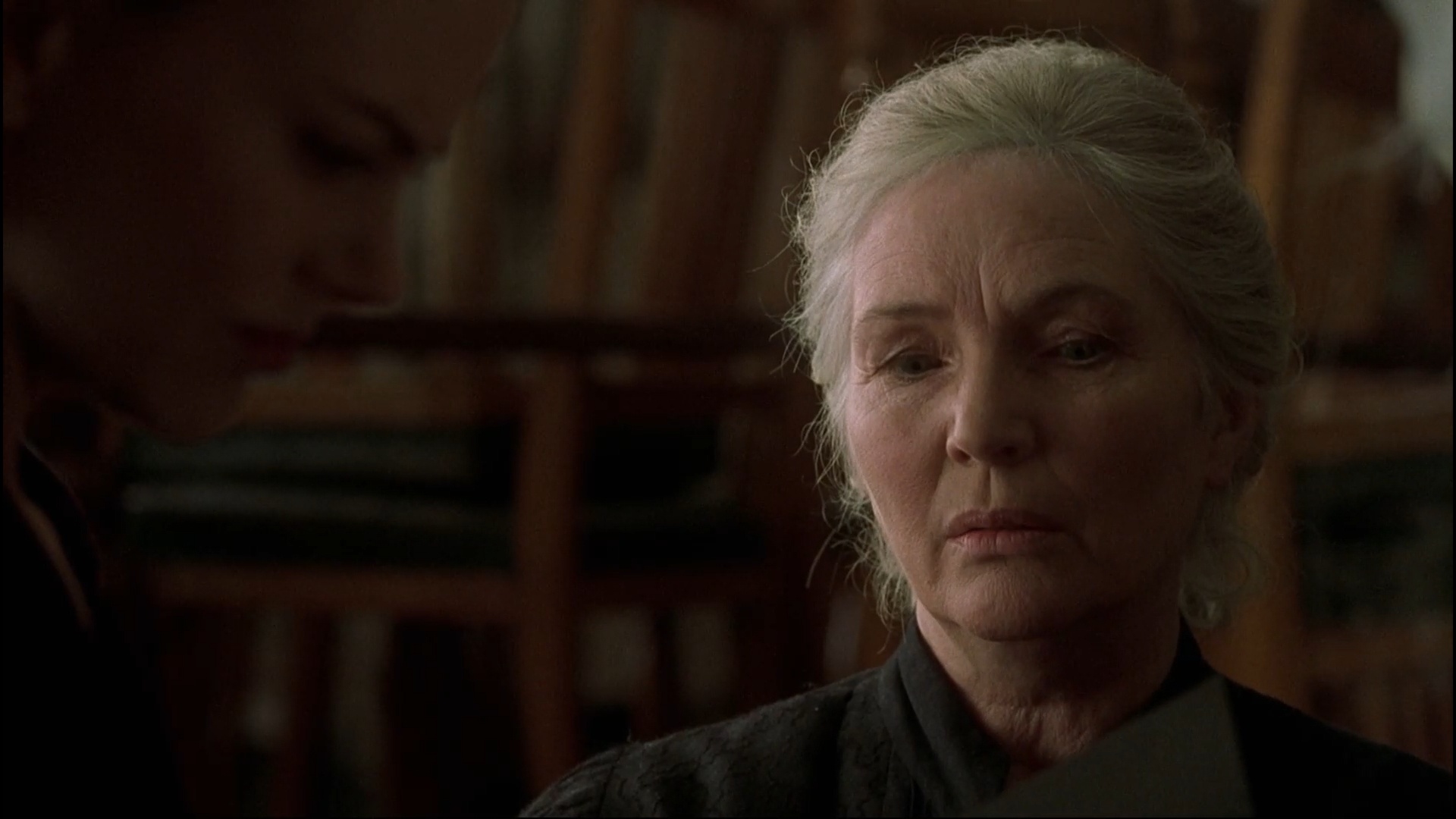 Горе от потери любимого человека толкает многих на весьма странные действия.