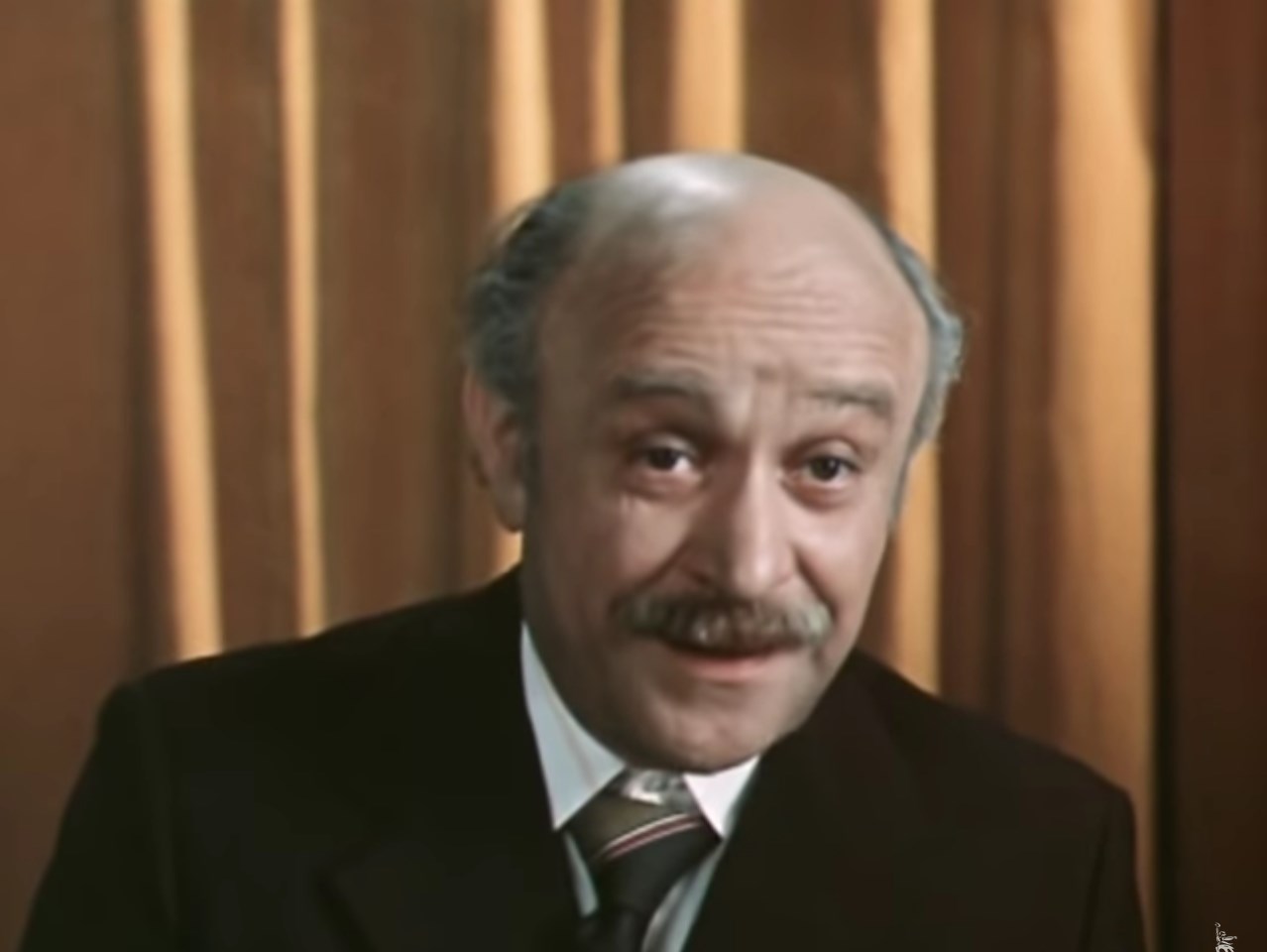 — Девочка, скажи «йиба».
— Селёдка!