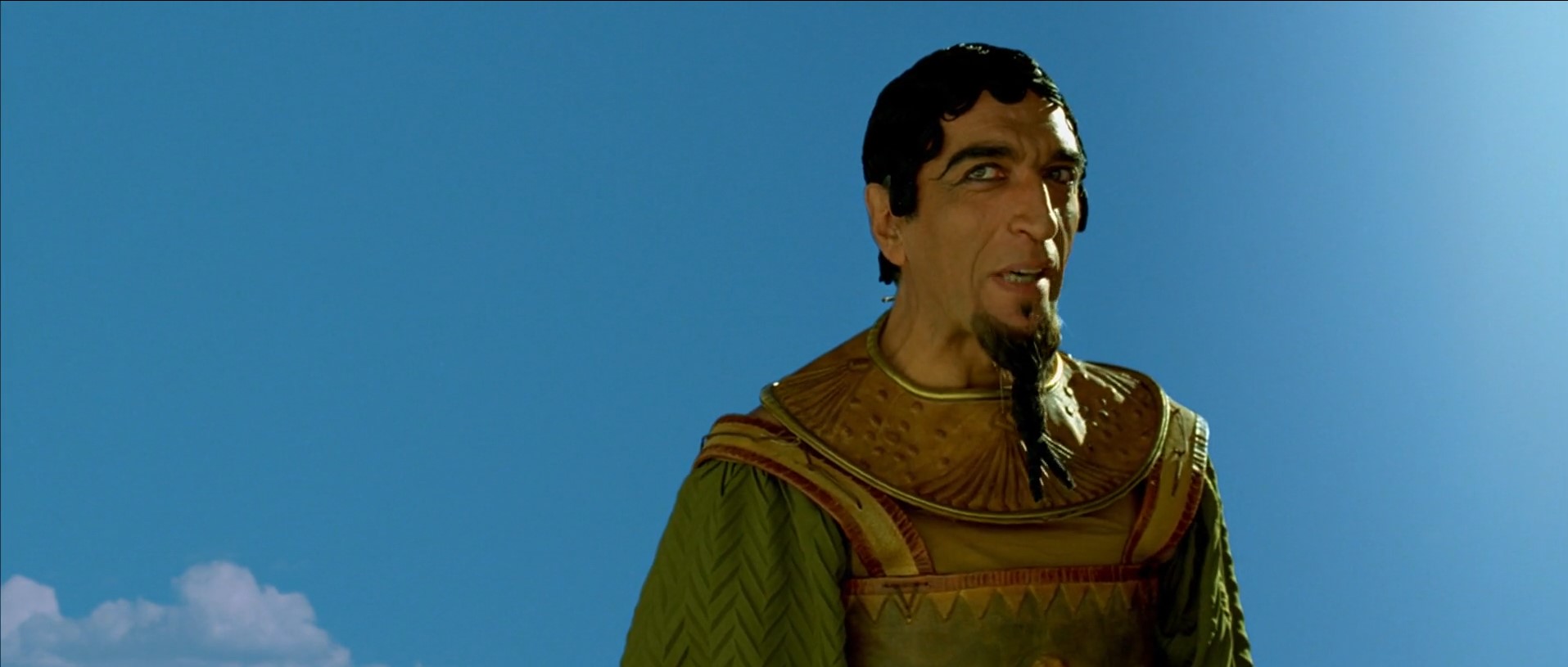 Гоблинус: — Гордый орёл клопу не товарищ!
Номернабис: — Что?
Гоблинус: — Ну, птица такая. Орёл. Не товарищ клопу. Он ему враг!
Номернабис: — Просто мне послышалось «Осёл клопу не опарыш». Я ещё подумал: что за бред!