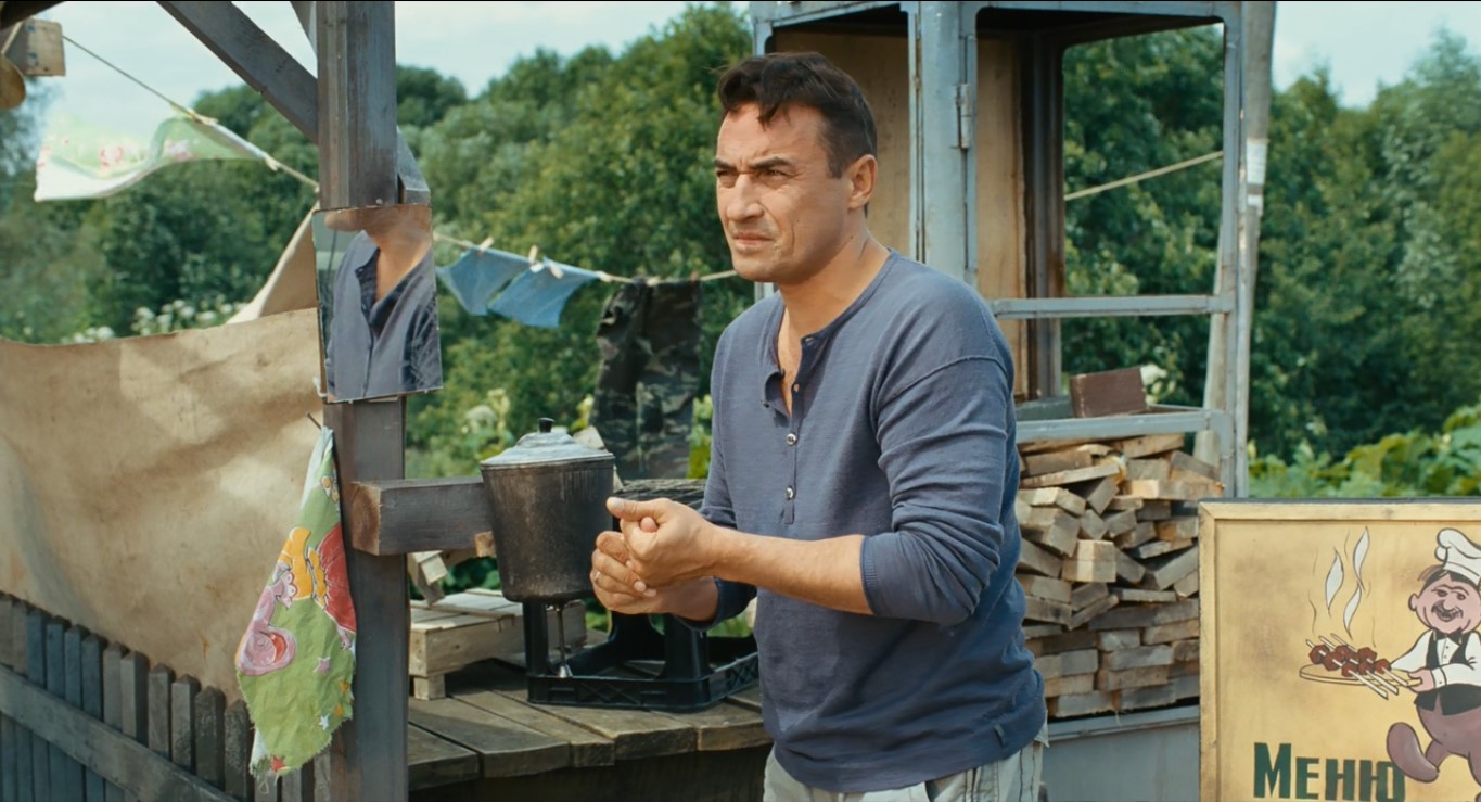 Слава: — Может потому, что ты мудак?
Камиль: — Да? Я как-то не подумал. Хорошая версия. Многое объясняет.