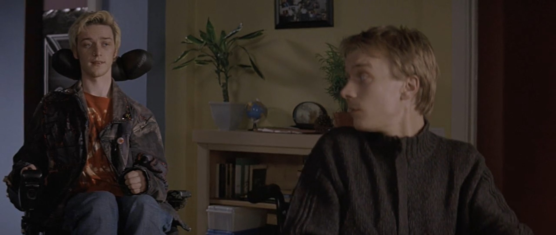 О, ты это видел? Это жизнь мимо проходит...