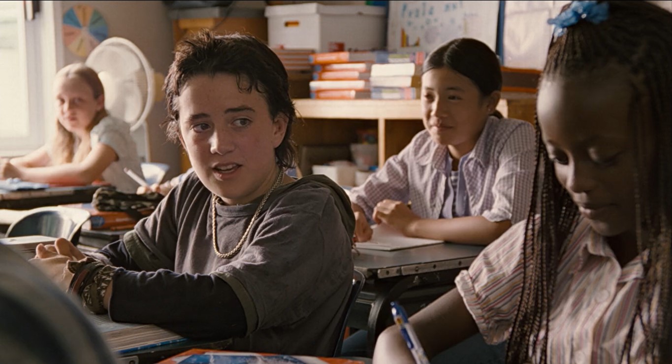 — Мой отец говорит, что телевизор убивает клетки мозга.
— Твой отец ничего не понимает. Мы смотрим телевизор каждый день!
— Оно и видно.