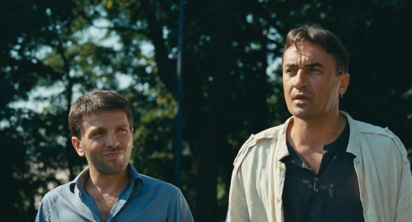 Это потому что в искусстве нет объективных критериев. Вот в спорте всё объективно — пробежал быстрее всех стометровку, всё — ты молодец, победитель, чемпион!... И никого не интересует стиль твоего бега, хоть задом наперед. «Как-то он не концептуально пробежал..» — да пошел ты в жопу, ты сам так пробеги. «Нет, нет, что же он хотел сказать этими своими 9.5 секундами» — что ты хрен так пробежишь — только и всего.