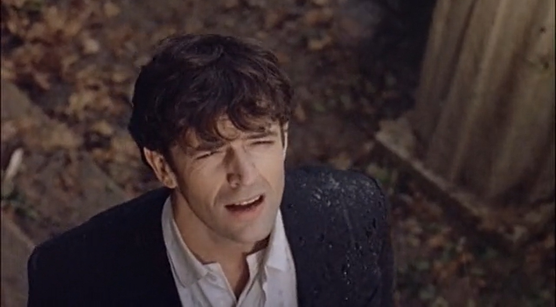 — Она будет здесь?
— За похороны, конечно, придётся заплатить, а потом делайте с ней всё, что хотите!