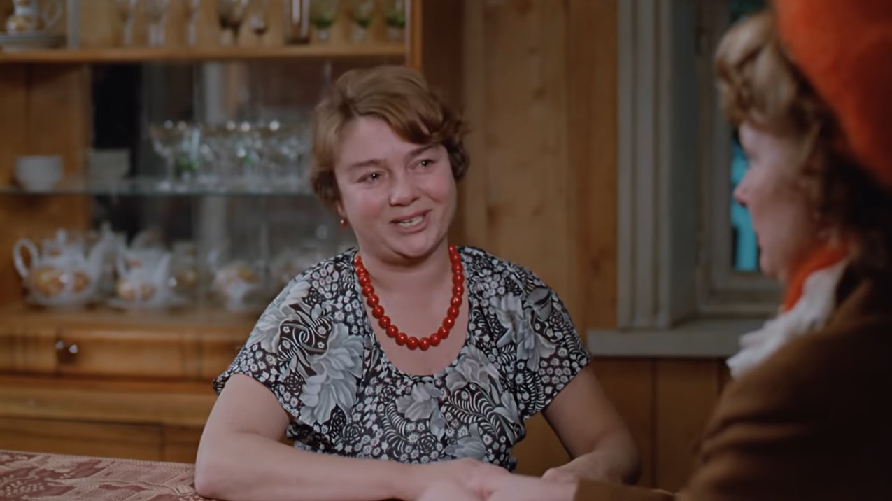 — Ах, ты, сучка ты, крашена!
— Почему же крашеная? Это мой натуральный цвет.