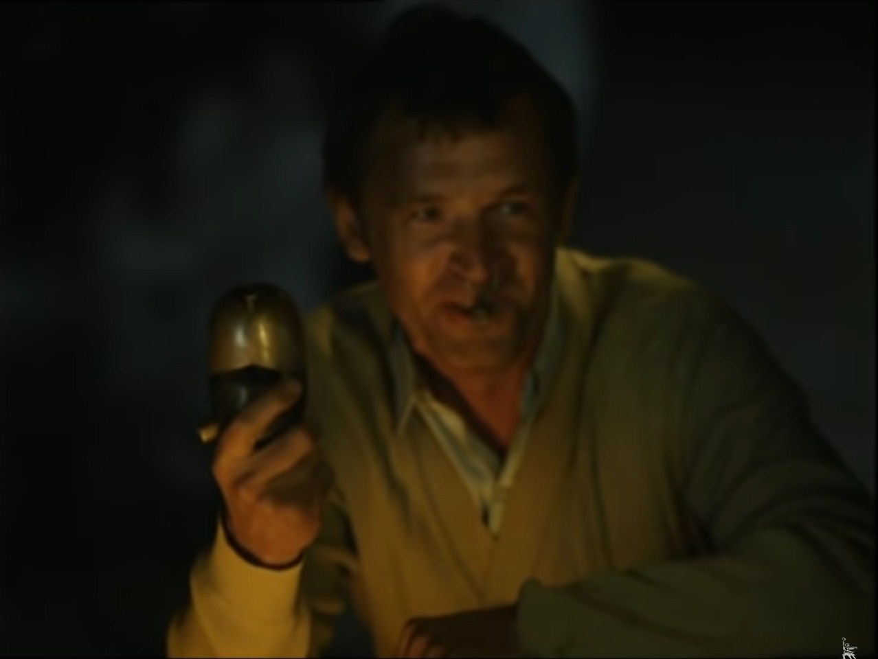 Скрипач! Клептоманщик ты мой! Ты же гравицаппу свистнул!