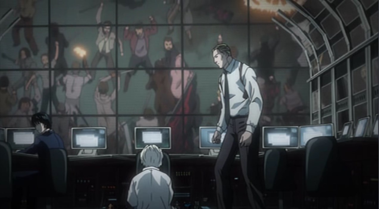 Какие глупые люди! Меня не удивляет, что некоторые люди поддерживают Киру, но это относится лишь к тем, кто желает, чтобы Кира и впредь продолжал карать злодеев. А люди, которые хотят вломиться сюда — не такие. Это толпа глупых эгоистов, которые просто хотят повеселиться.