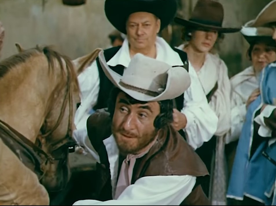 Моя лошадь стоит сто экю, но, видя как она вам приглянулась, я уступлю её вам за три экю и шляпа моя?!