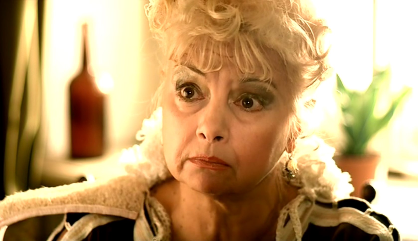 Твоё место не в приличном доме, а в публичном!