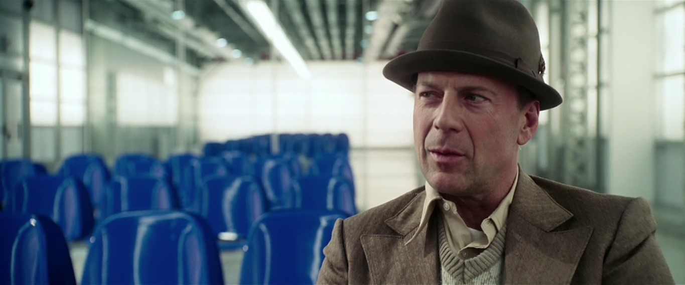 Чарли Чаплин занял третье место в конкурсе двойников Чарли Чаплина в Монте-Карло, вот это — чушь, моя история — нечто другое…