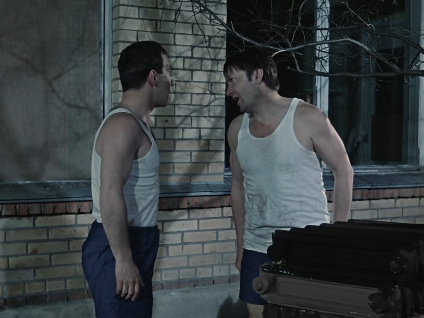 Филонишь, гад!