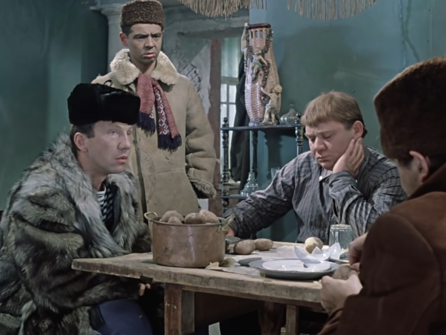 Да рожи-то у нас у всех хороши.