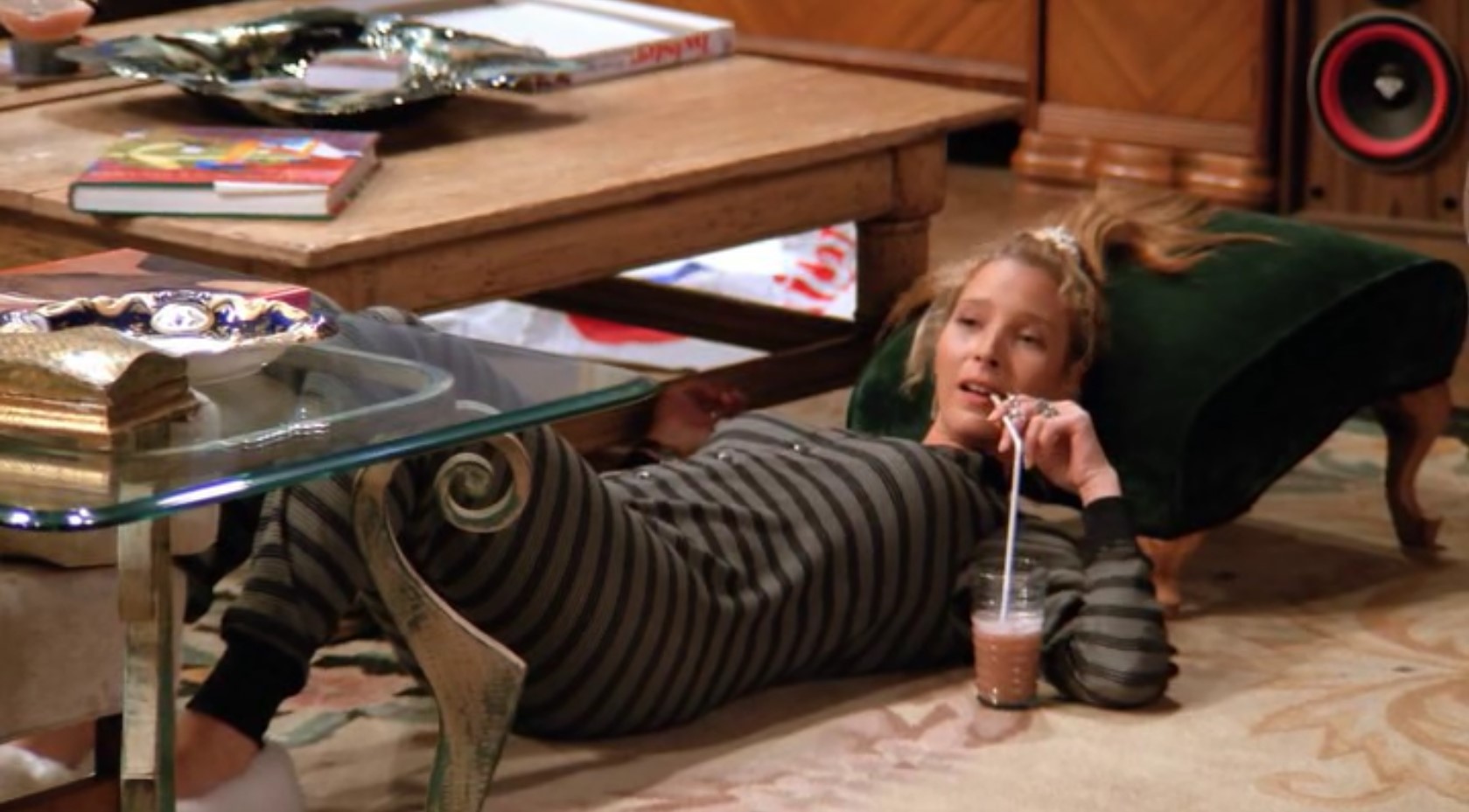 — Фиби, а у тебя есть цель в жизни?
— У меня и жизни-то нет!