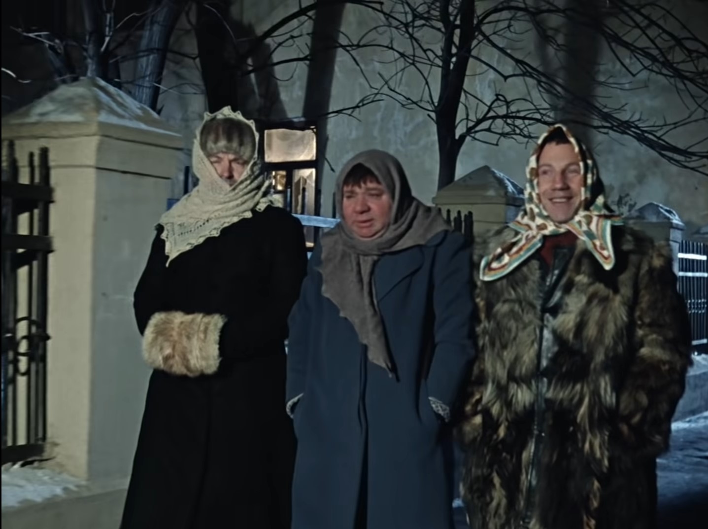 Фёдор Петрович Ермаков / Косой Девушка — Девушка, а девушка, а как вас зовут?
— Таня.
— А меня Федя.
— Ну и дура.