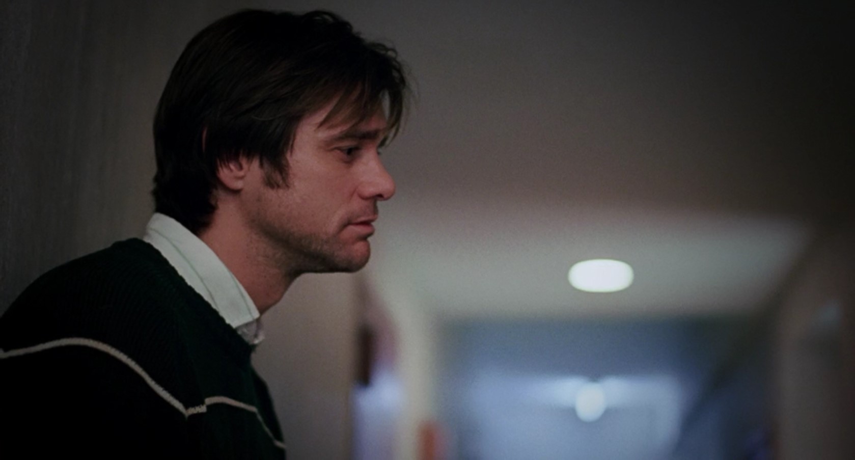 — Я не такая уж возвышенная, Джоэл. Я измученная девушка, ищущая умиротворения, я далеко не совершенна.
— Я не вижу в тебе никакой червоточины... пока не вижу.
— Ещё увидишь, увидишь! А нет, так сам сочинишь. А я с тобой затоскую, решу, что попала в ловушку, со мной всегда так!
— Пускай.
— Пускай... Пускай!