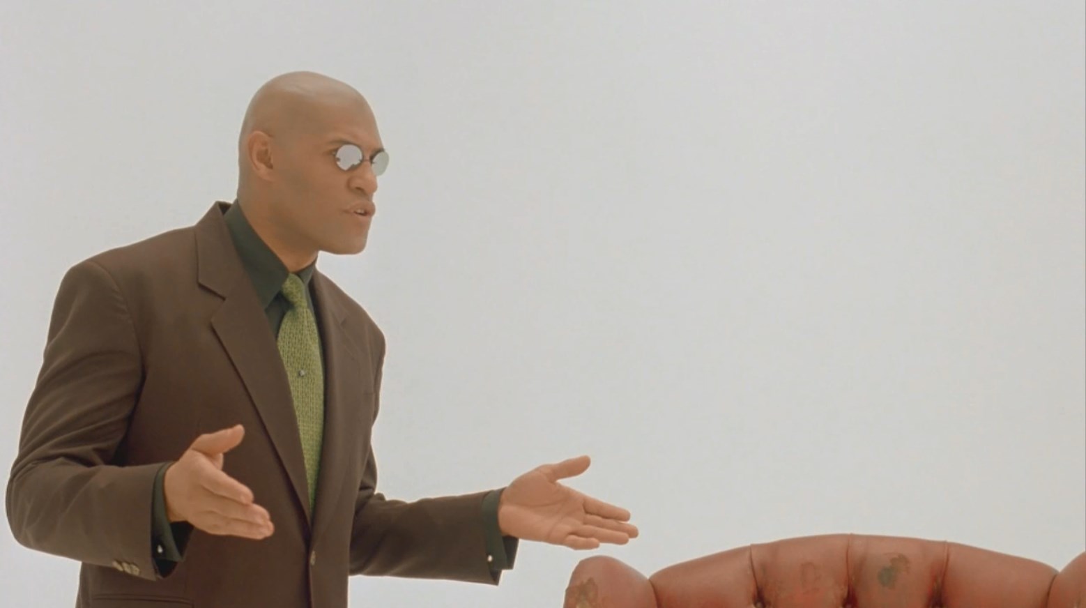 — Всё... нереально?
— Что есть реальность? И как определить её? Весь набор ощущений: зрительных, осязательных, обонятельных — это сигналы рецепторов, электрические импульсы, воспринятые мозгом.