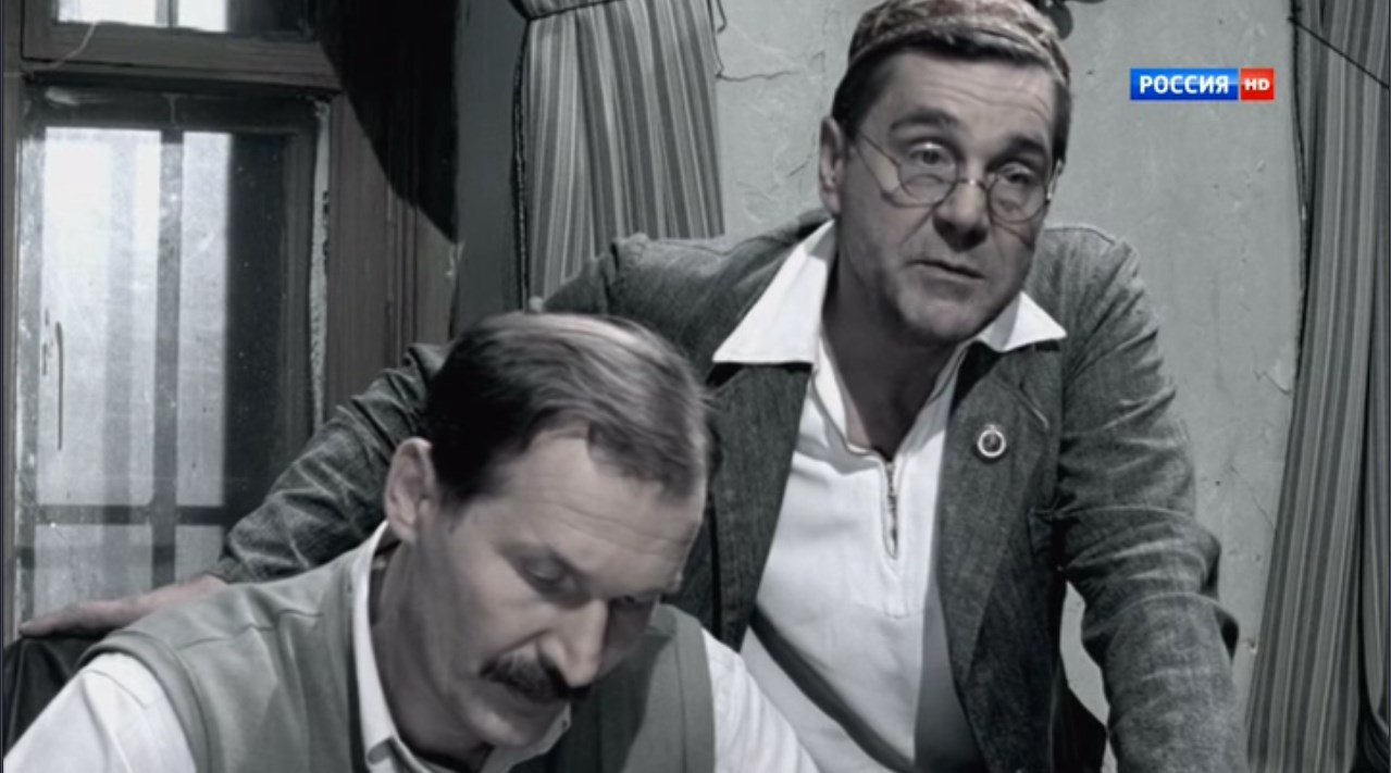 Ты не гони мне, Сеня, не гони. Здесь Уголовный розыск, а не баня. Нема ни голых, ни дурных.