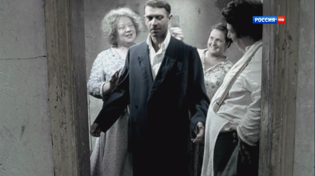 Вы только не смотрите на себя в зеркало – ослепнете.