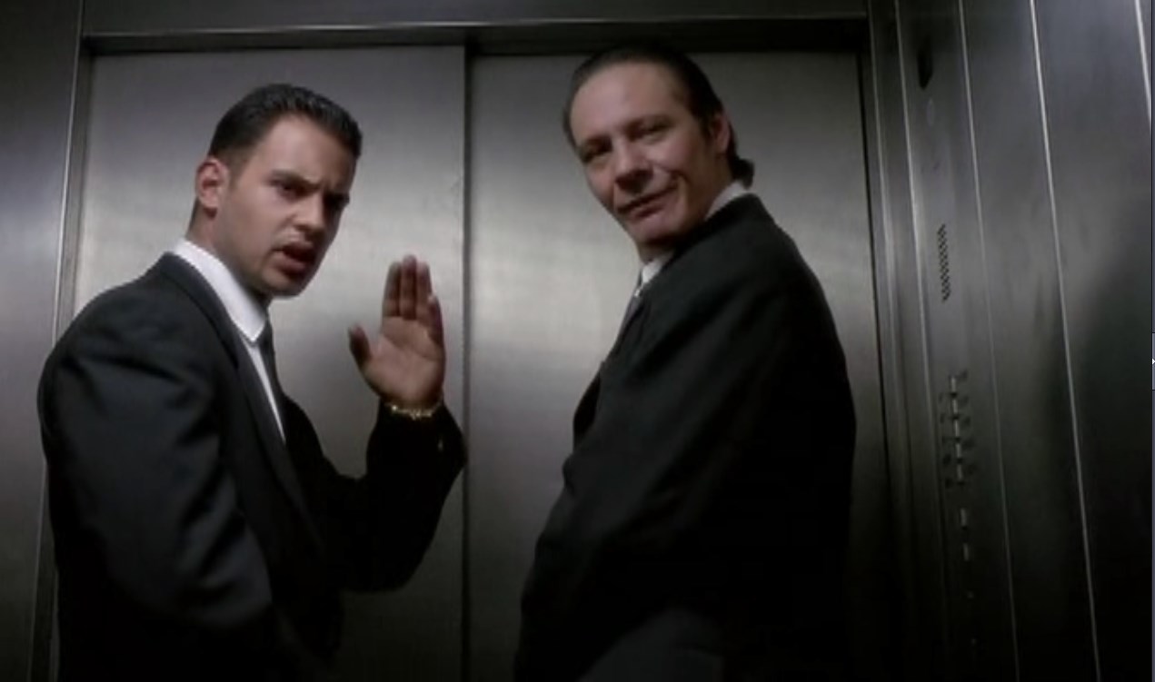 — Доктор, операция уже закончилась?
— Да. Ты в раю. Я — Господь, а он — святой Петр.
— Салям алейкум.
— Мне только гланды вырезали…