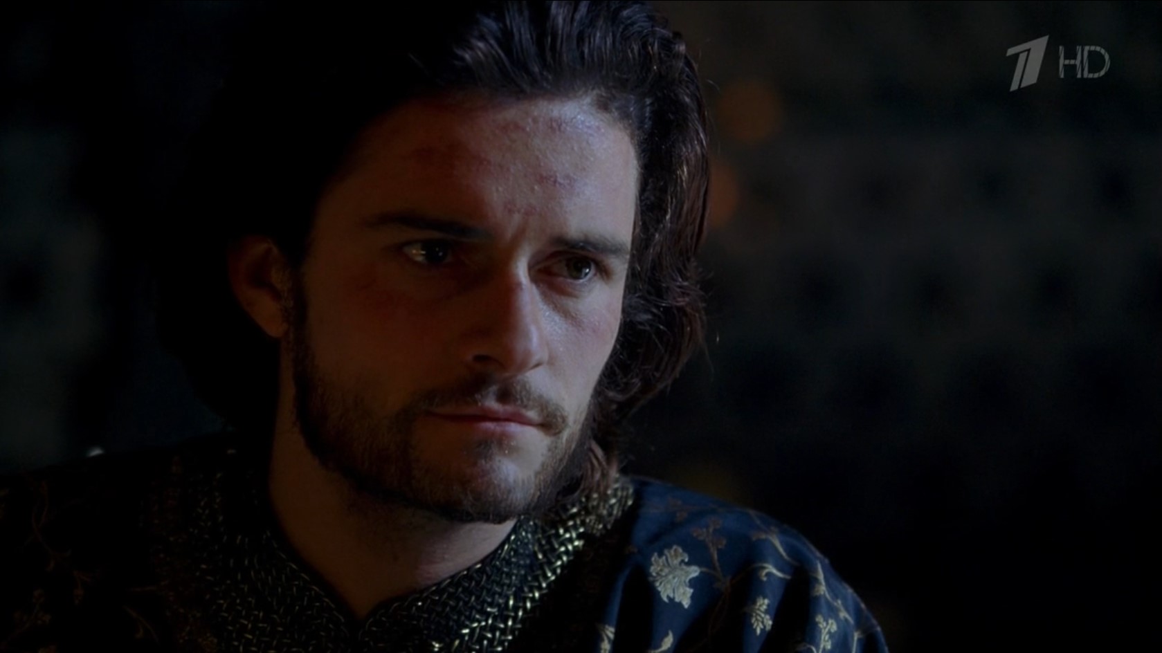 Мы не в силах загадывать наперед: король может требовать повиновение, отец — послушание, но запомни, кто бы ни был государем, владыкой, ты один в ответе за свою душу... когда тебя призовет Господь, ты не сможешь сказать, что слепо исполнял приказ, не задумываясь о последствиях, о чести, о доблести... запомни это.