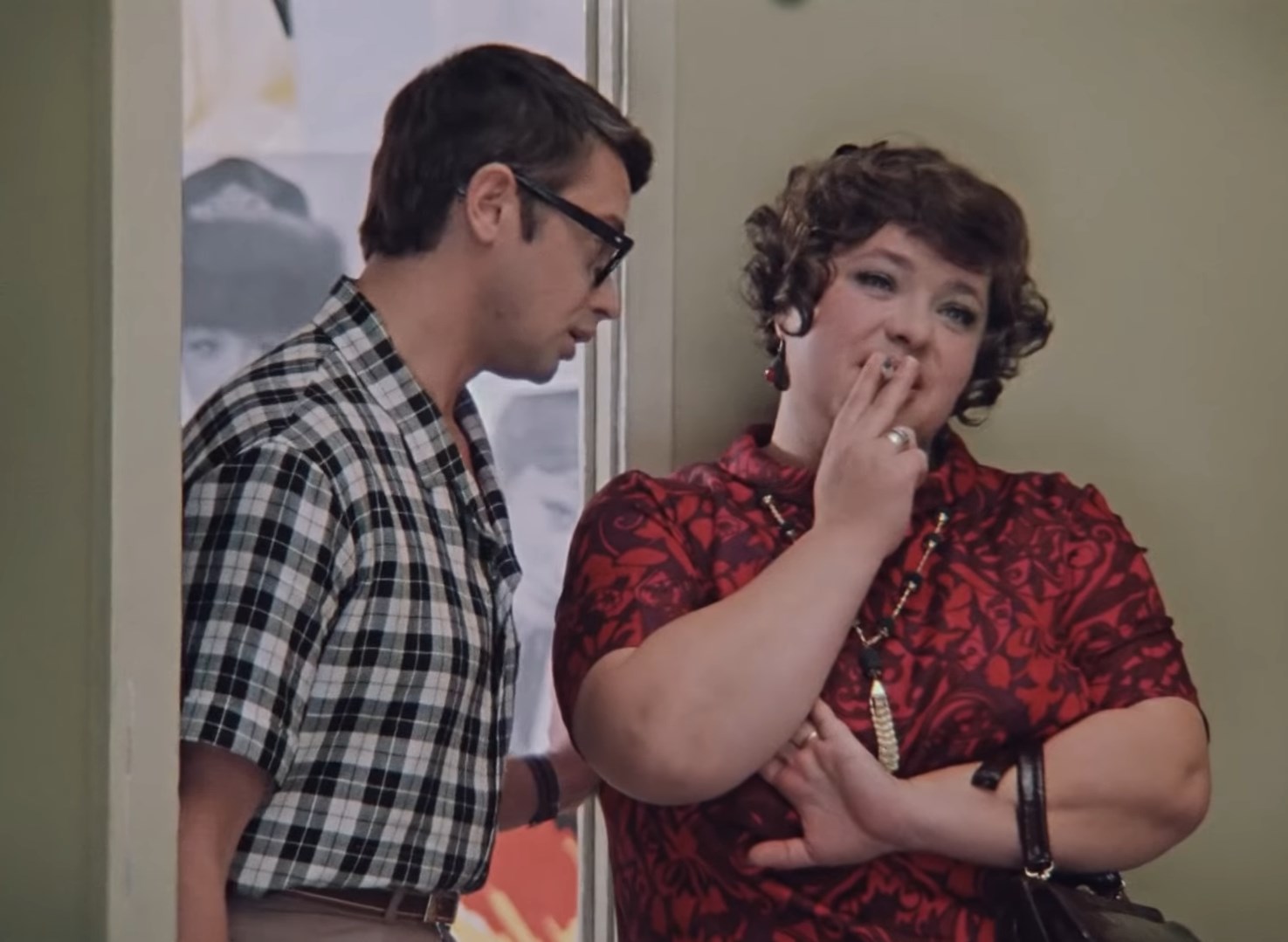 — Будь я вашей женой, я бы тоже уехала.
— Если бы вы были моей женой, я бы повесился!