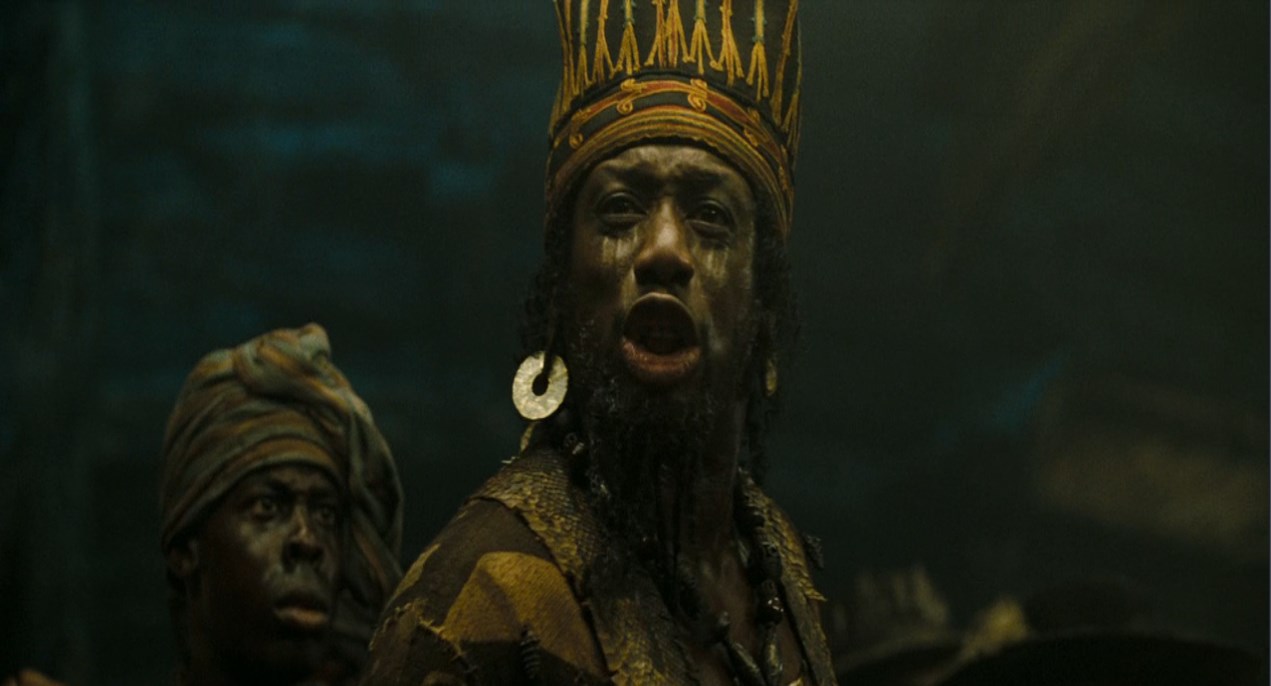 — Застрелить!
— Вырвать язык ему!
— Застрелить! Вырвать и застрелить язык! И сбрить хлипкую бородёнку!