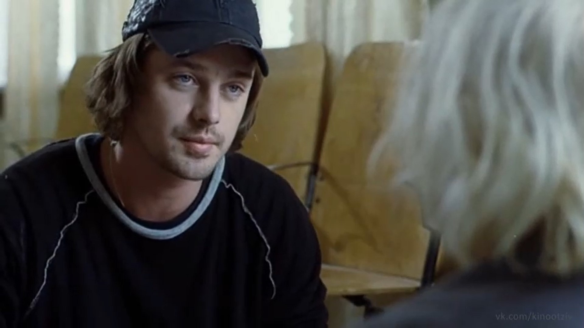 Послушай, Клизя, хочу, чтоб ты знал одно — что твои друзья не оставят тебя в тот момент, когда подумают, что они стали счастливыми. И пусть посмеет кто-нибудь сказать, что я покинул тебя, когда разбогател.