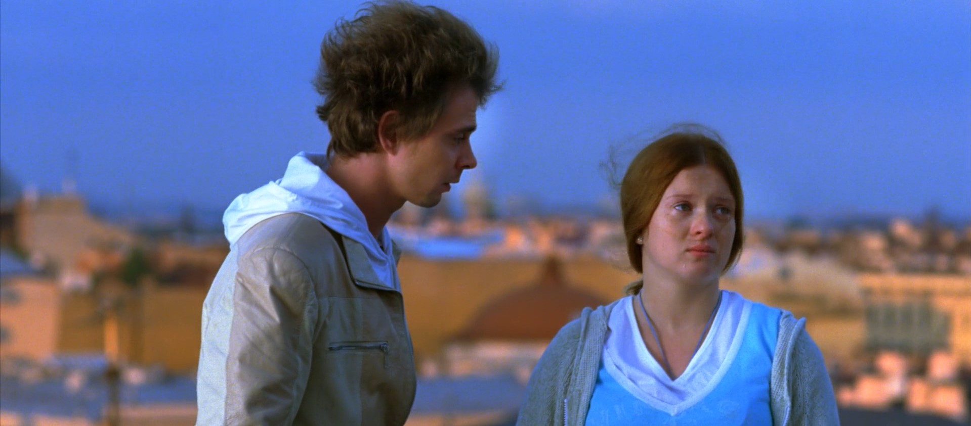 Майя (жительница Петербурга) фей Пафнутий — Проблема в том, что никто не знает, по какому принципу Бог разделил людей. Все почему-то считают, что на симметричные части, но что, если некоторых из них он разделил не вдоль, а поперек. А значит, кто-то стал верхней половиной....
— А я задницей, да? Спасибо!
— Я хочу сказать то, что каждый ищет того, с кем ему хорошо и уютно. И тогда не важно, какой у тебя цвет волос, рост. Важно то, какое место ты занимаешь в жизни этого человека.