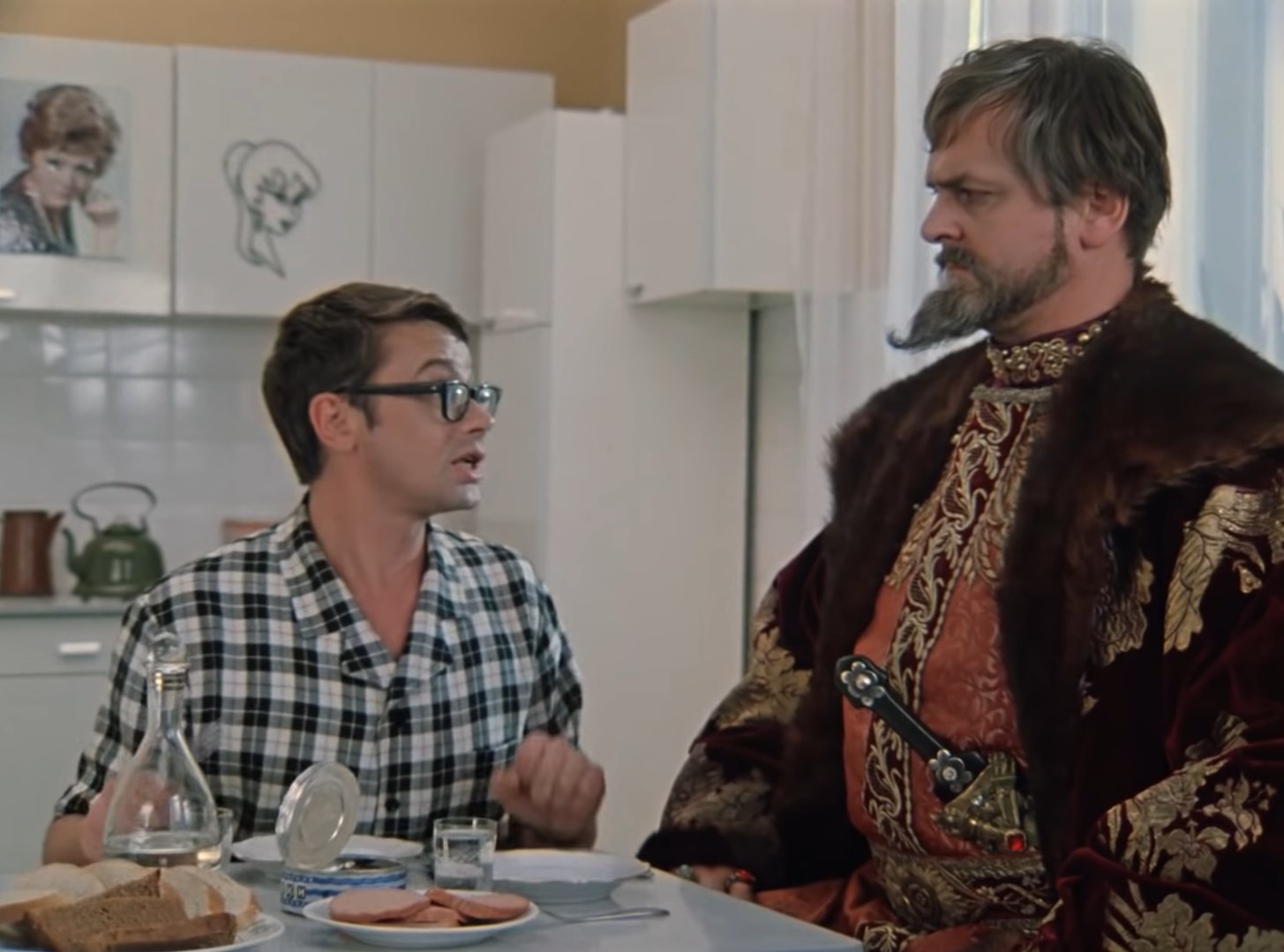 Иван Васильевич, кильками в наш век отравиться гораздо легче, чем водкой!