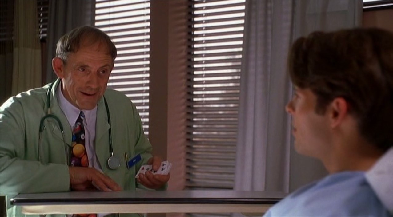 Рэй Наш мозг — как система национальных автострад. Проще ехать от одного хорошо известного места до другого, но вот те, что между ними — как бы в стороне. Они существуют, но большинство просто пролетает мимо.