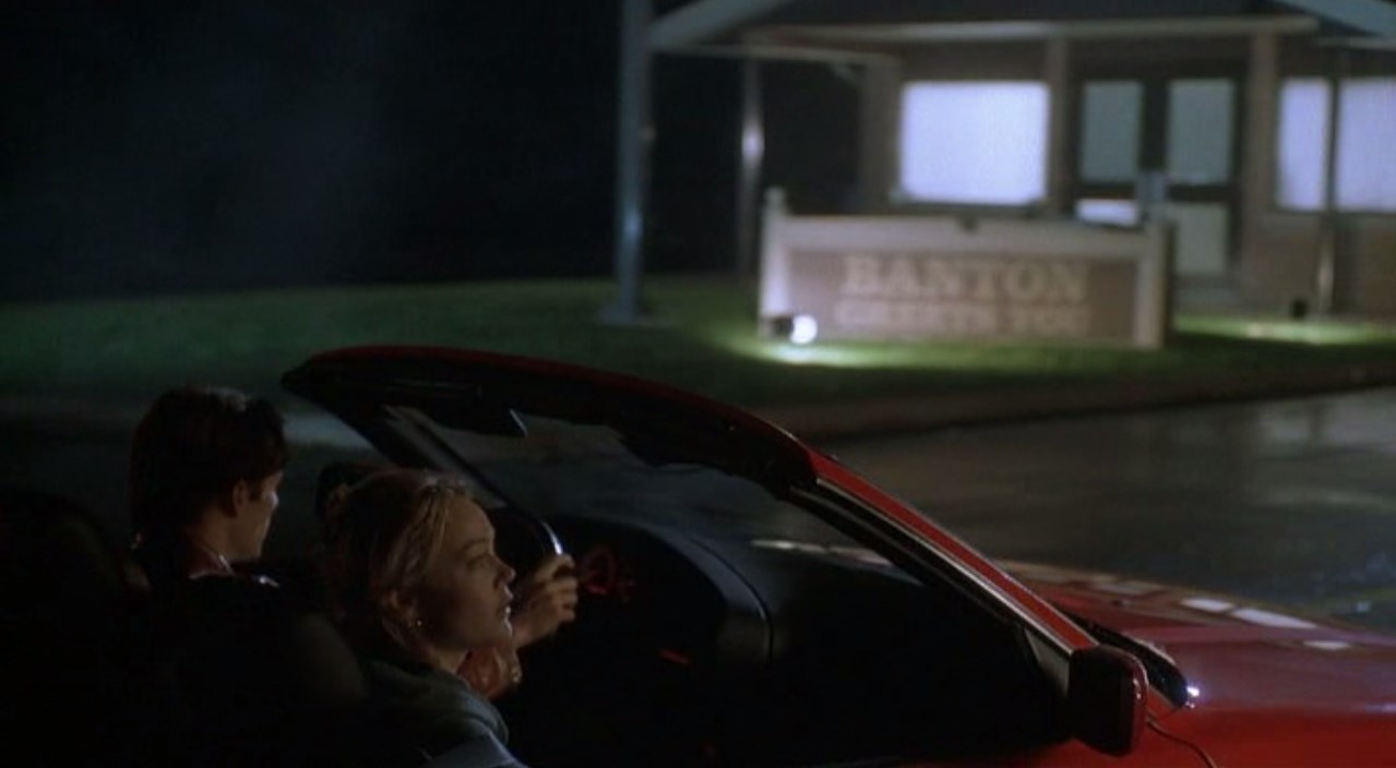 Шестнадцатилетний подросток в городе легальных наркотиков и рейва. Не думаю, что он в библиотеке.