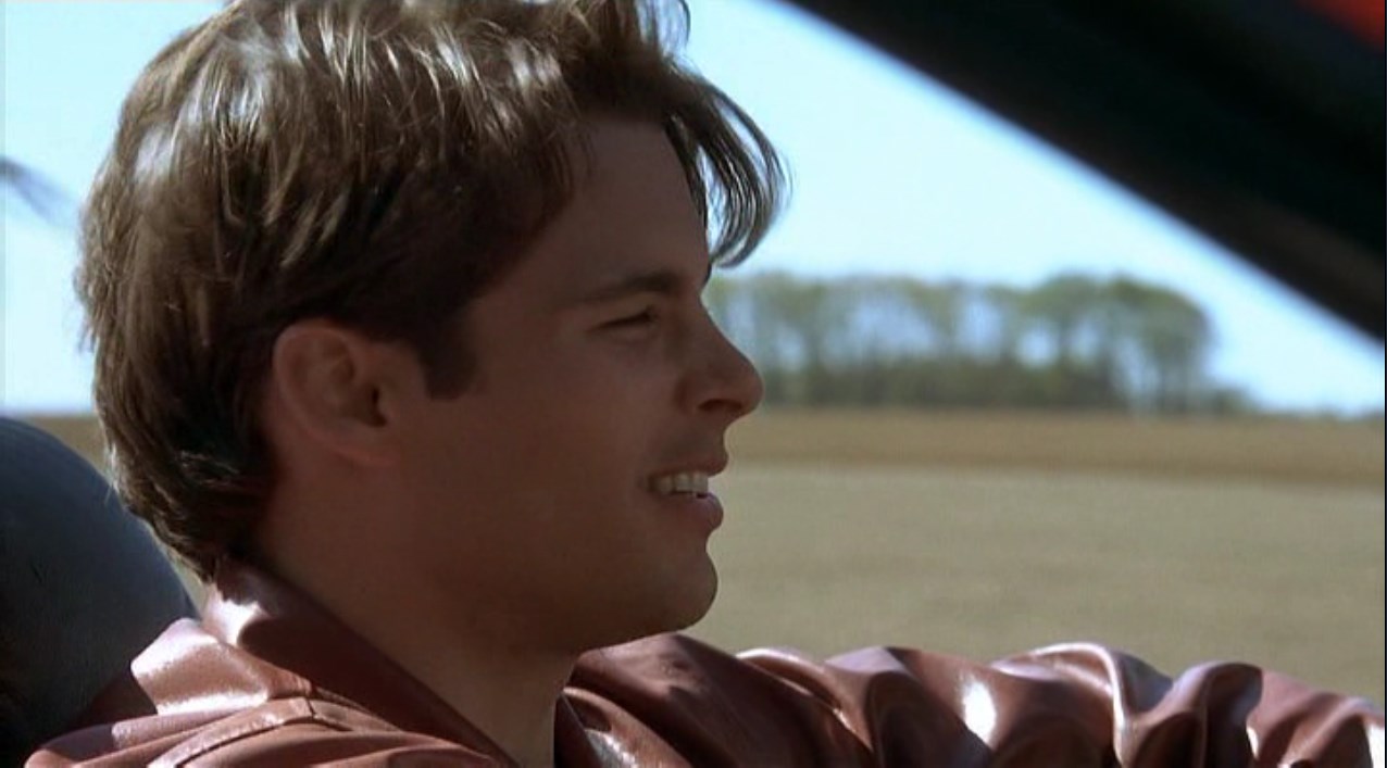 — Как завязать разговор с девушкой своей мечты и не показаться полным идиотом?
— Ничего не говорите. Пусть начнёт она.