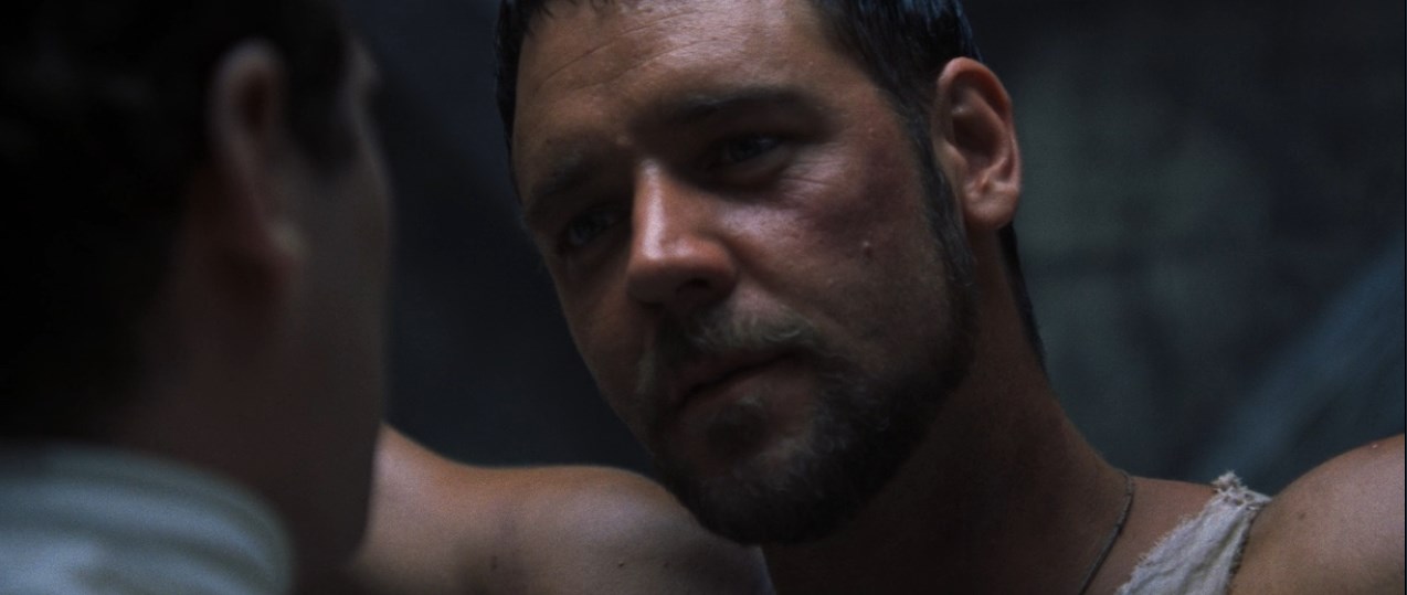 — Однажды один мудрый человек сказал мне, что смерть улыбается всем нам и нужно лишь улыбнуться ей в ответ.
— И что? Он улыбнулся своей смерти в лицо?
— Тебе видней, это сказал твой отец...