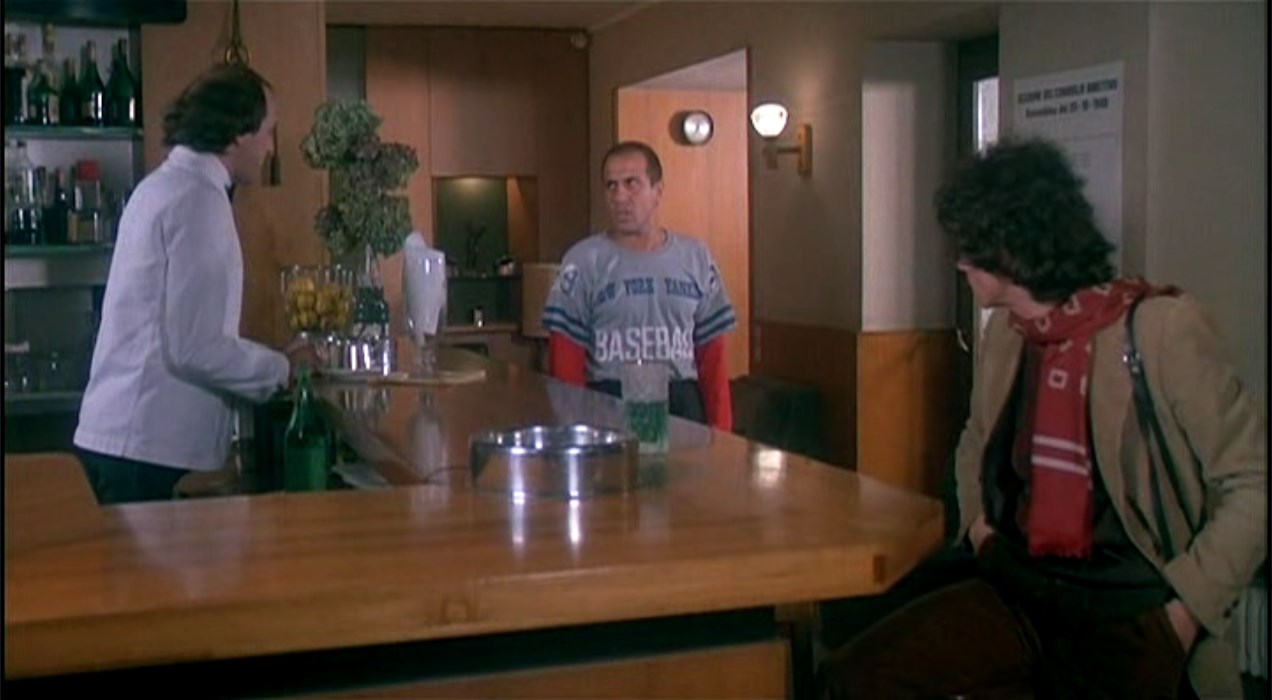 — Кофе!
— Какой?
— Как всегда — слабый и крепкий.