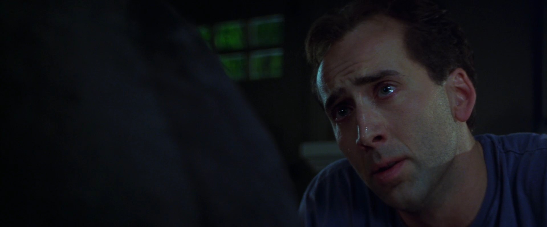 Запах её волос, один её поцелуй, прикосновение руки — это лучше, чем вечность без неё. Только один раз.
===========================
Лучше один раз вдохнуть запах ее волос, один раз поцеловать ее губы, чем вечность жить без нее… один раз.
===========================
Я бы отдал весь мир за аромат ее волос, за один ее поцелуй, за прикосновение ее руки. Вечная жизнь была бы мне каторгой без нее.