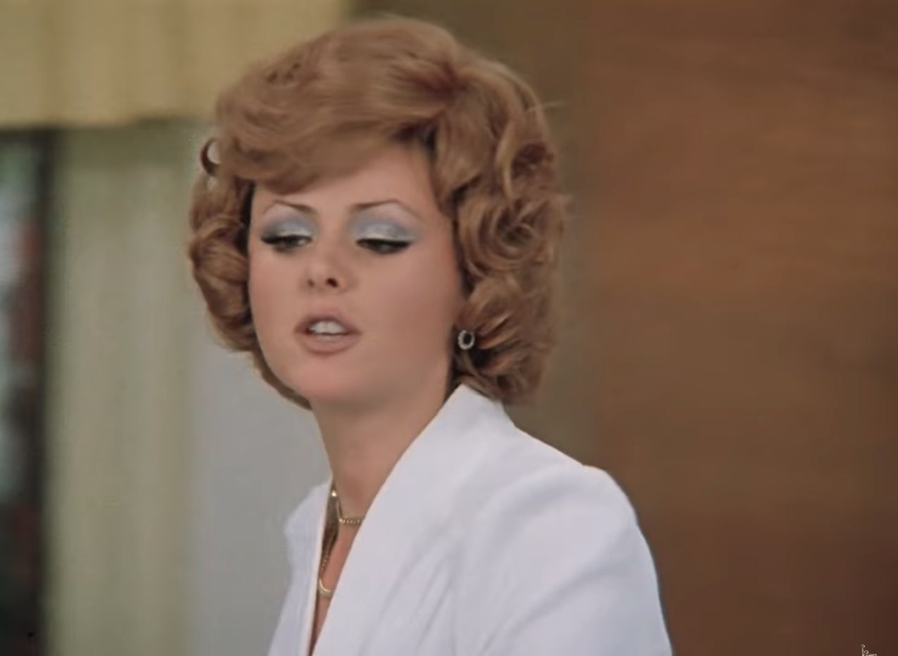 Я бросаю мужа, этого святого человека со всеми удобствами!