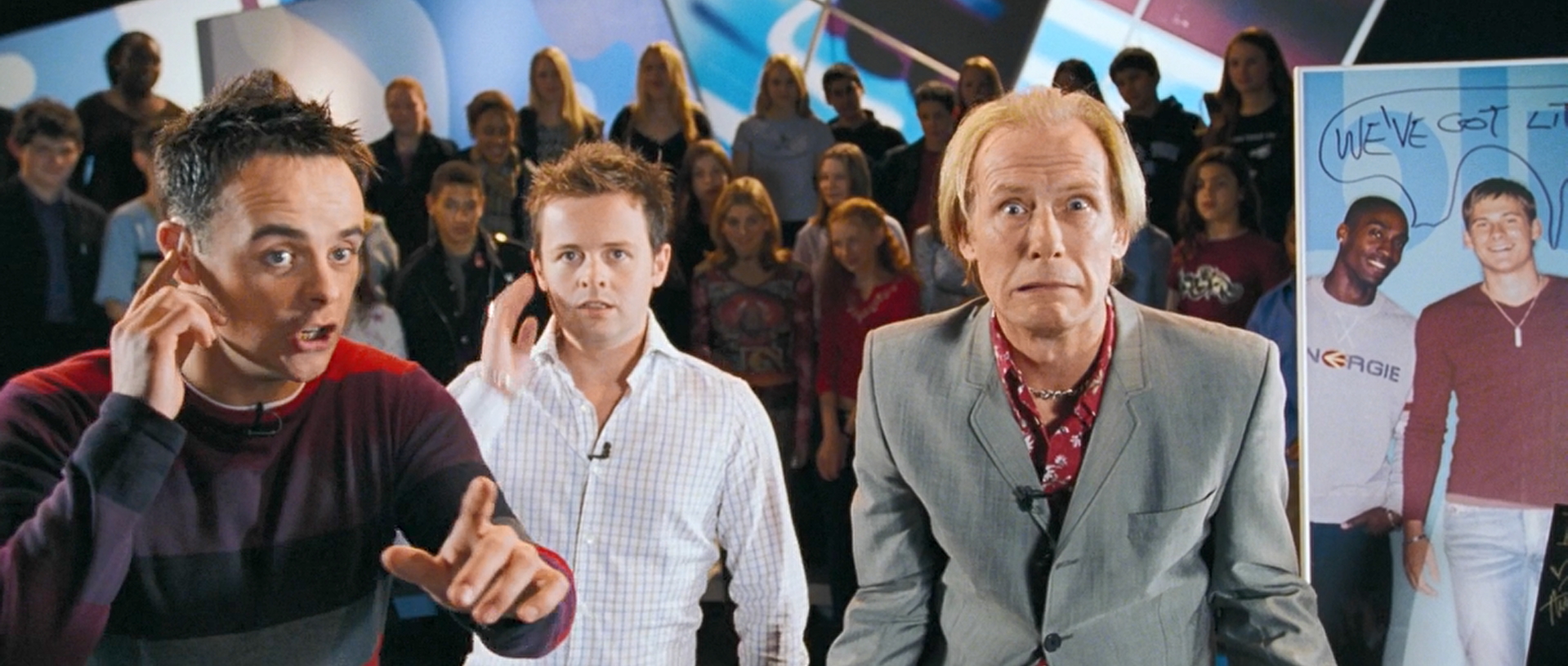 Привет, детки! Есть сообщение от дядюшки Билла: «Не покупайте наркотики». Становитесь поп-звездами и получите наркоту даром.