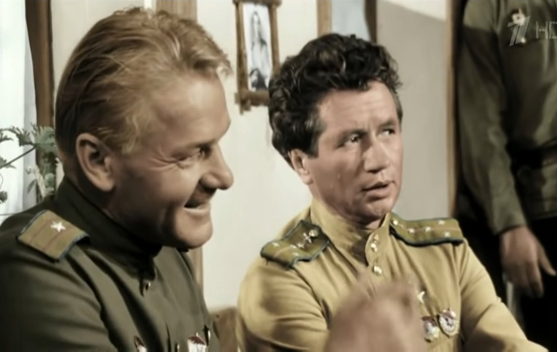 Летать не умеют, стрелять... тоже пока не умеют, но орлы!