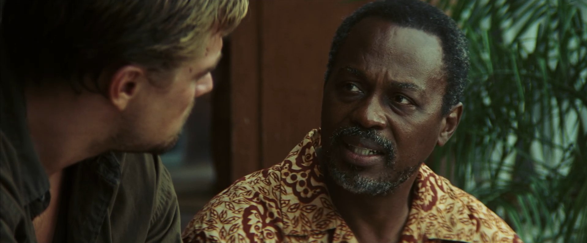 Человека определяют только поступки. Мгновения любви, выпавшие на долю мерзавца, придают смысл его жизни.