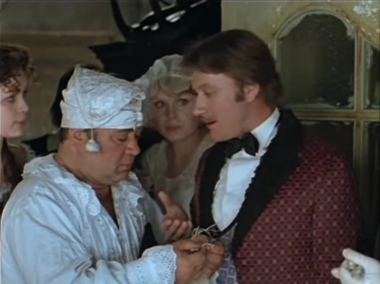 Ну какой же это крест? Это скорее буква «хе».