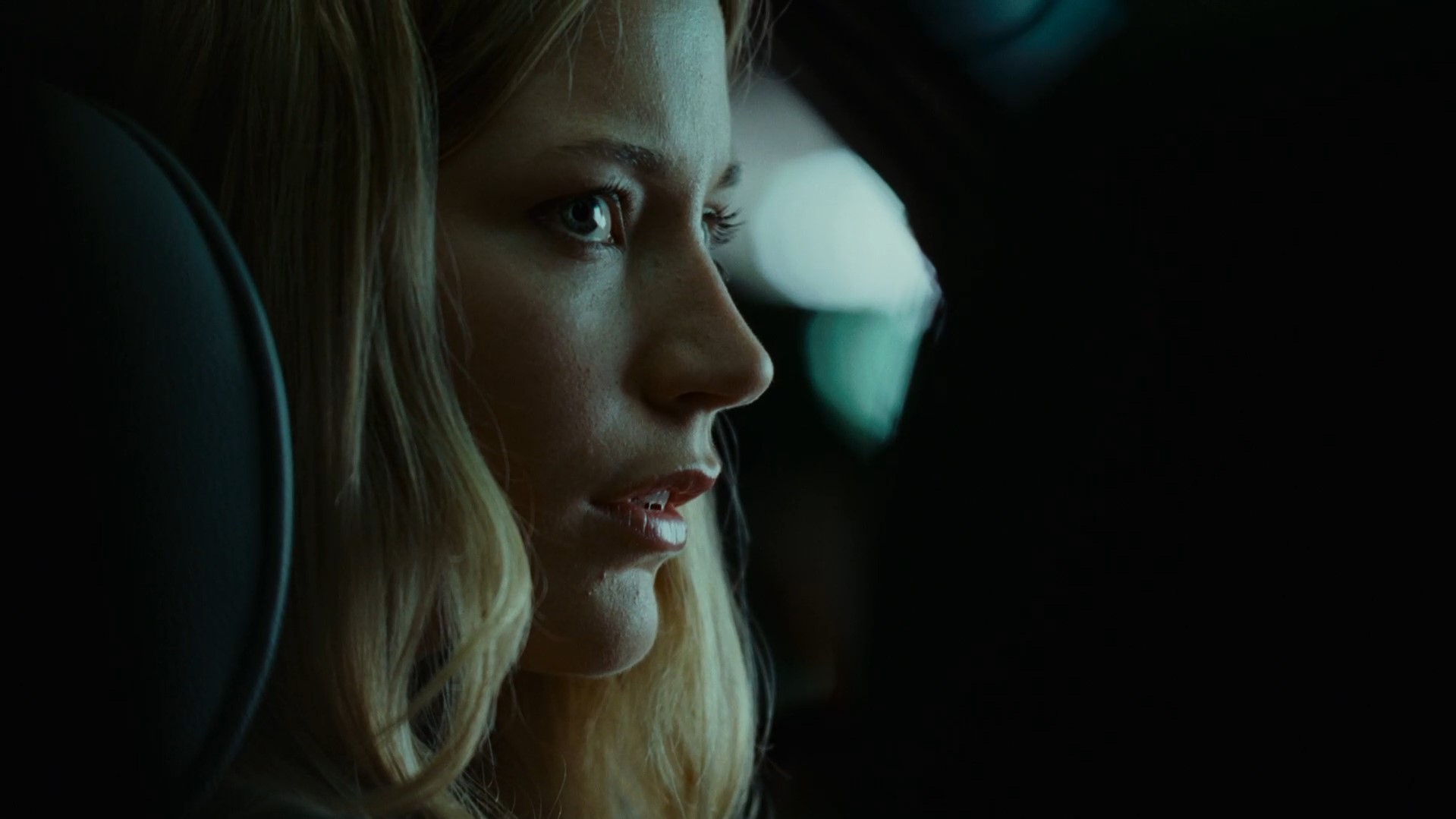 Наш мир сейчас переживает обострение паранойи.