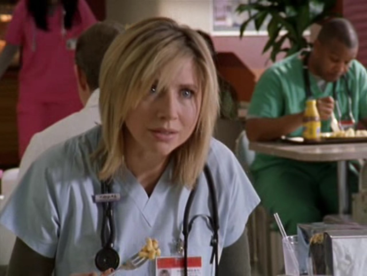 В этой клинике я твёрдо выучила одно правило — не выступай против начальства и тех, кто готовит еду, иначе в обоих случаях будешь жрать дерьмо.