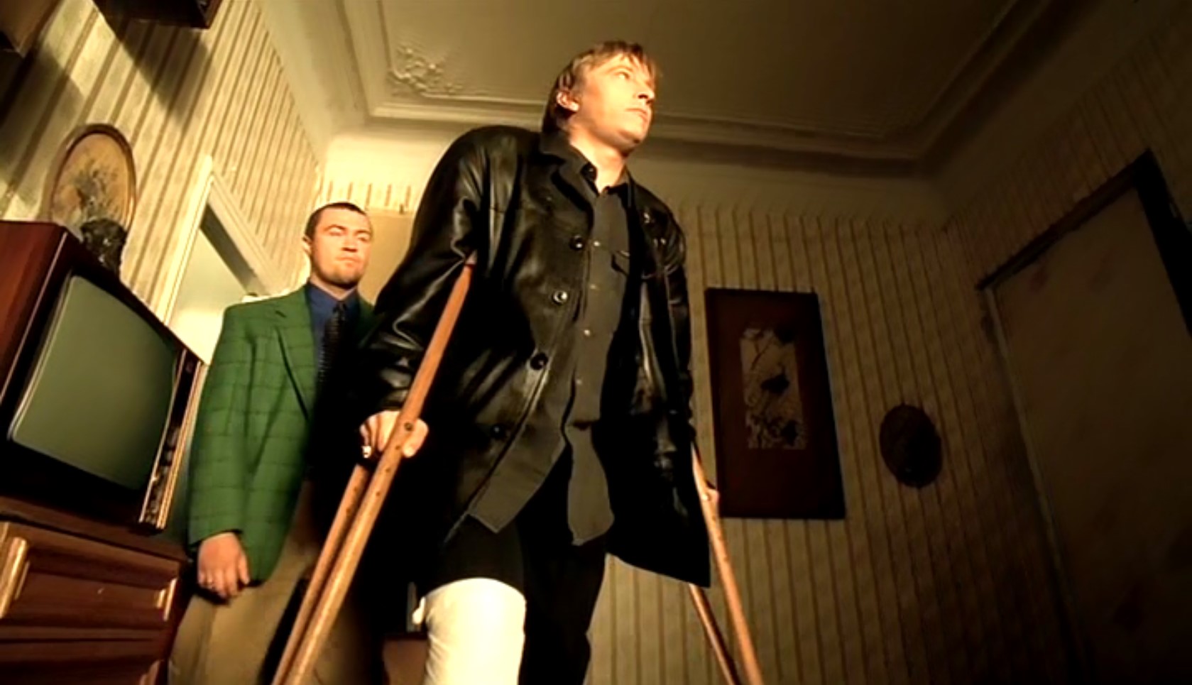 Парфён Рогожин Королевна моя, снегурочка! Поедемте голыми на пароходе кататься, жопками плотву погоняем!