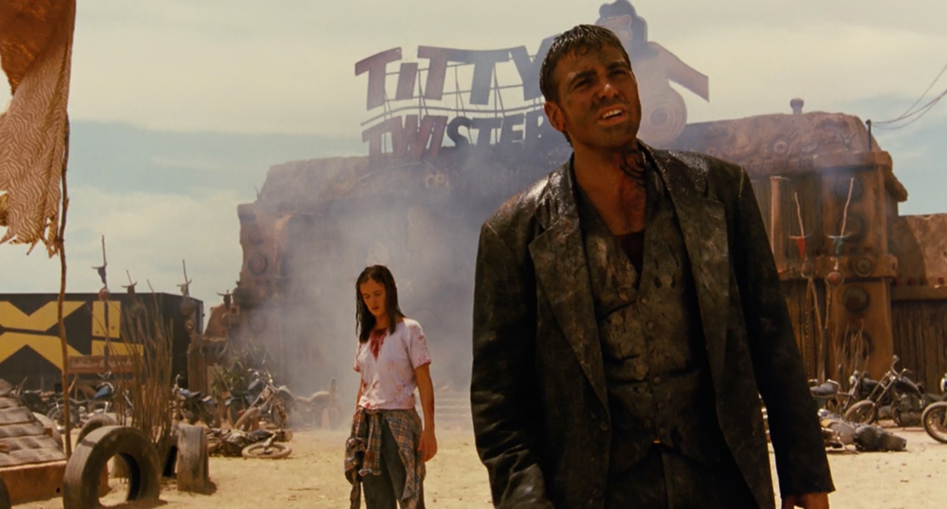 — Это что, были какие-то психи?
— Они что, были похожи на психов, да? Это были вампиры. Психи не взрываются на солнечном свету, даже если они совершенно ёбнутые.