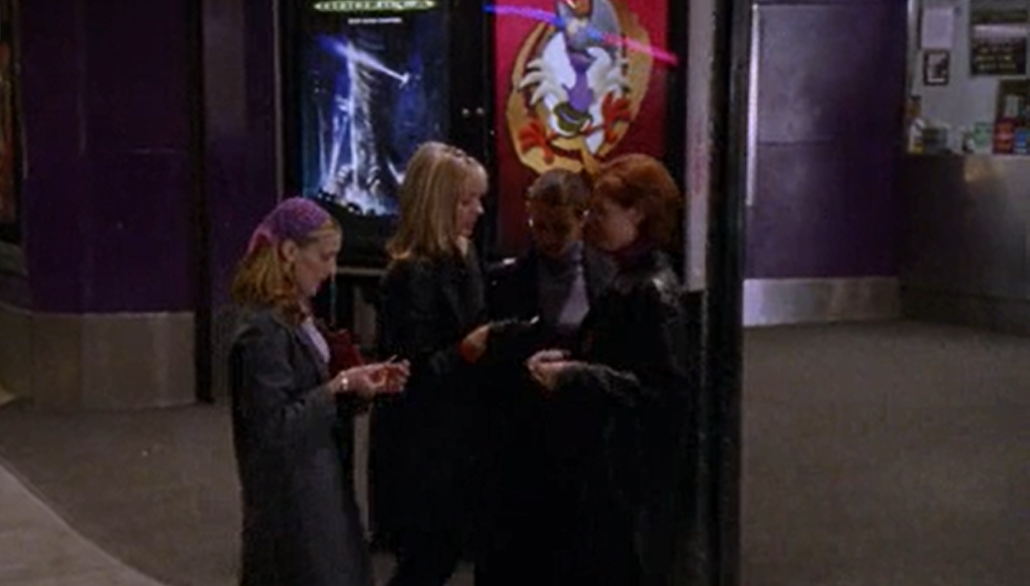 Кэрри Брэдшоу Конечно, хорошо иметь любимого человека, но иногда так приятно сходить в кино со своей подругой.