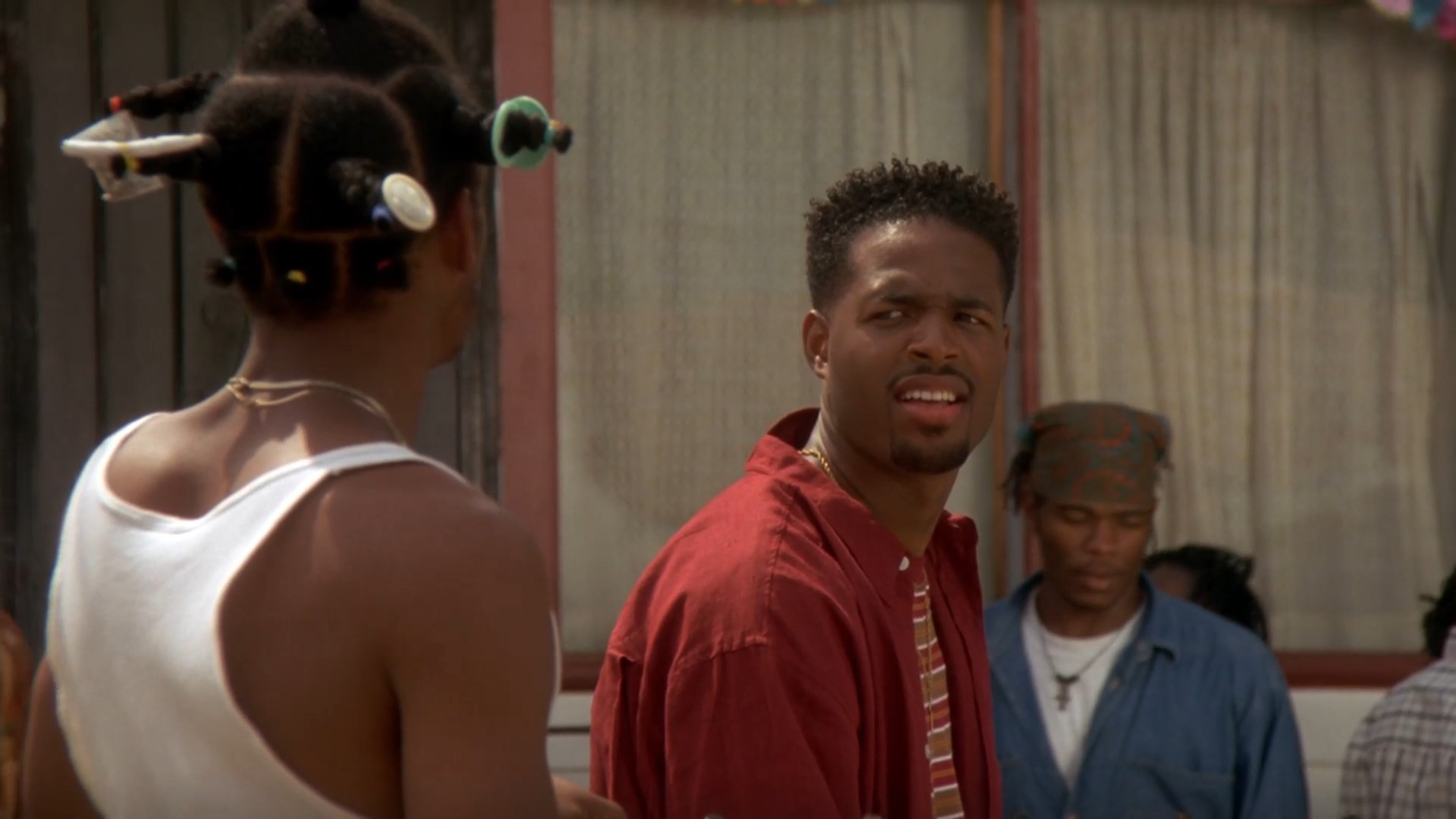 Ты с ней целовался? Целовал ее взасос? Поздравляю, Эштрей, считай — ты только что отсосал у всех парней района.