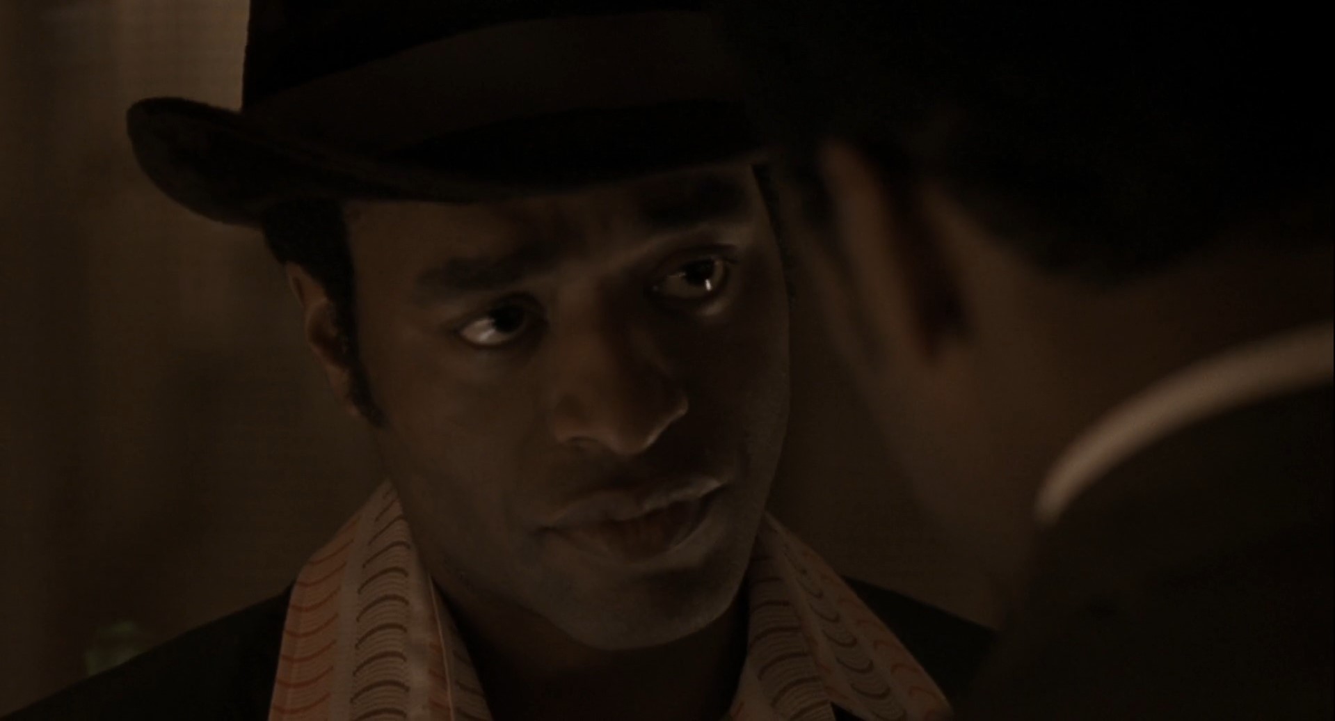 Кто орет громче всех, тот слабее всех.